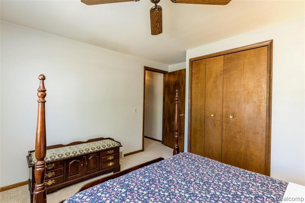 1007 Vernier Road Grosse Pointe, MI 48236 - Photo 23 of 50