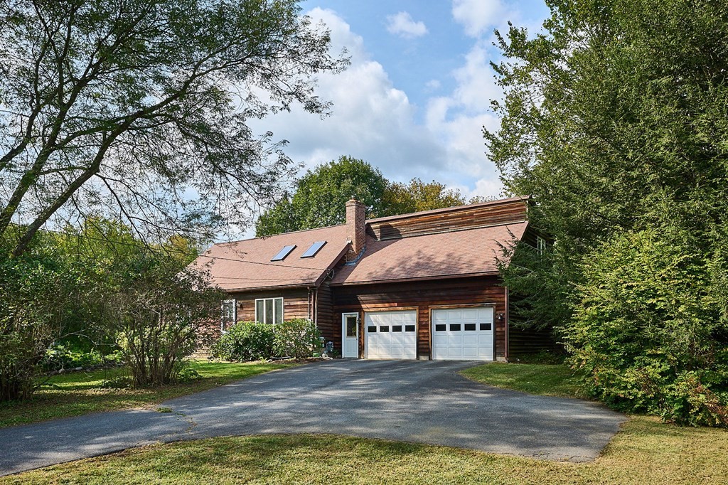 38 Huntington Road Hadley, MA 01035 - Photo 1 of 33 Gallery Image 1