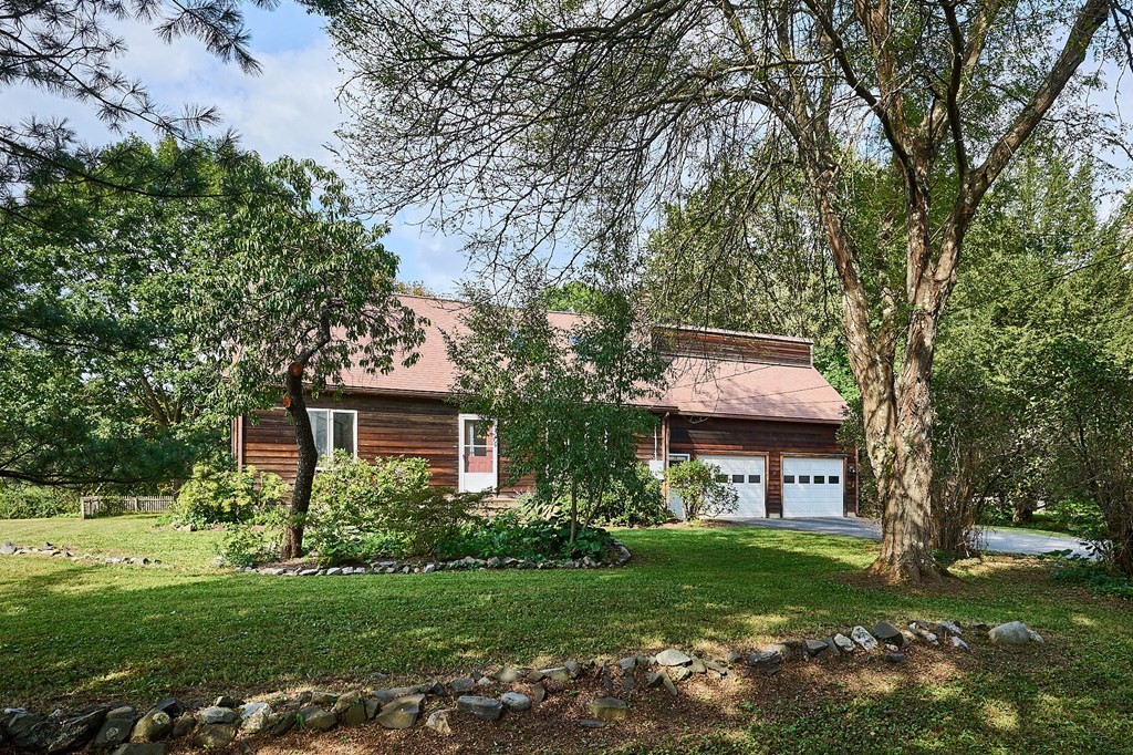 38 Huntington Road Hadley, MA 01035 - Photo 2 of 33 Gallery Image 2