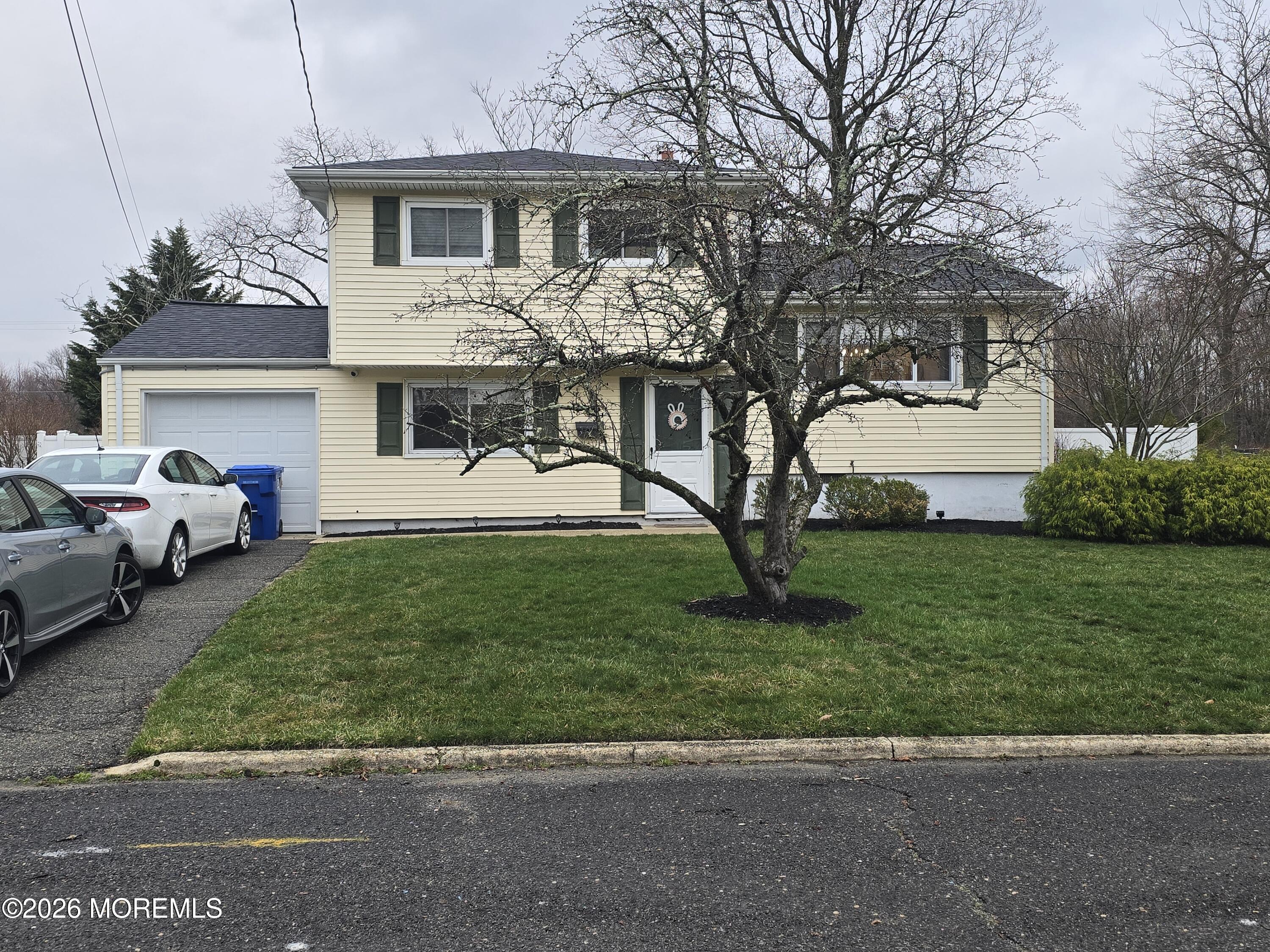 5 Stratton Place Middletown, NJ 07748 - Photo 2 of 21 20260323_181318