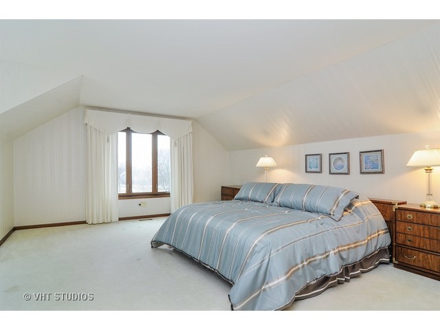 2201 Shetland Road Barrington, IL 60010 - Photo 10 of 25