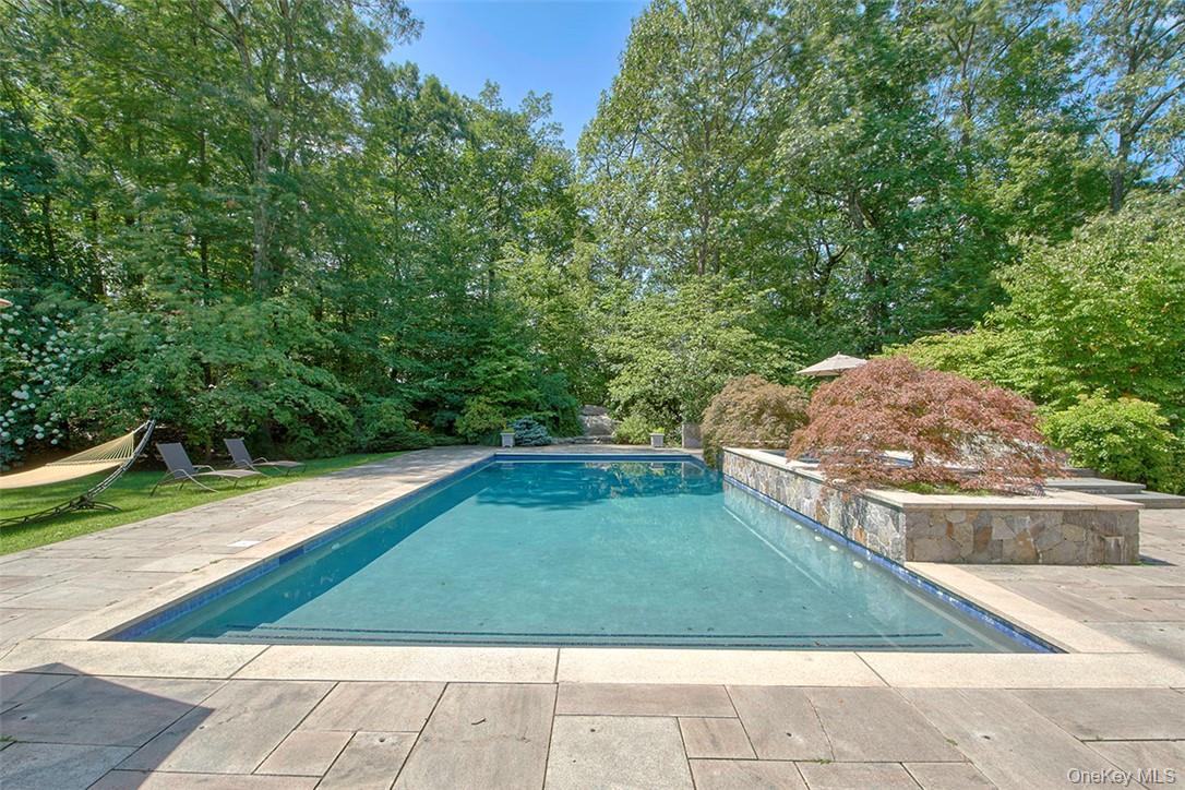 301 Whippoorwill Road Chappaqua, NY 10514 - Photo 8 of 19