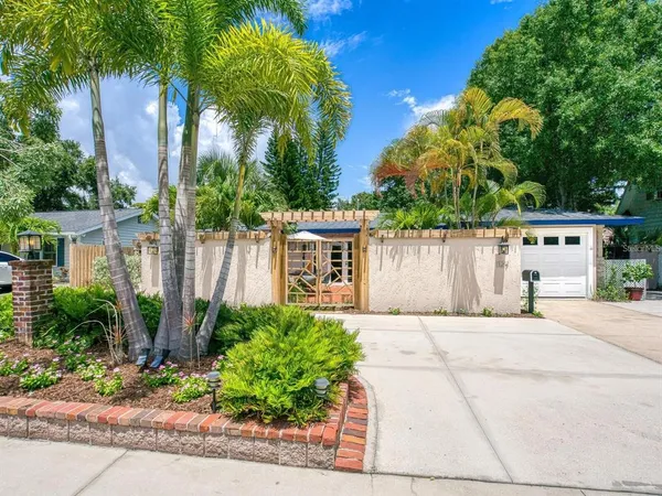 $6,900 | 1127 South Osprey Avenue, Sarasota, FL 34236