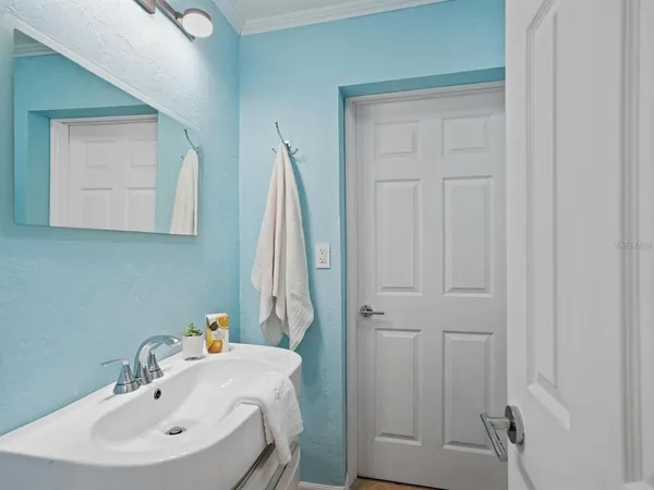 $6,900 | 1127 South Osprey Avenue, Sarasota, FL 34236