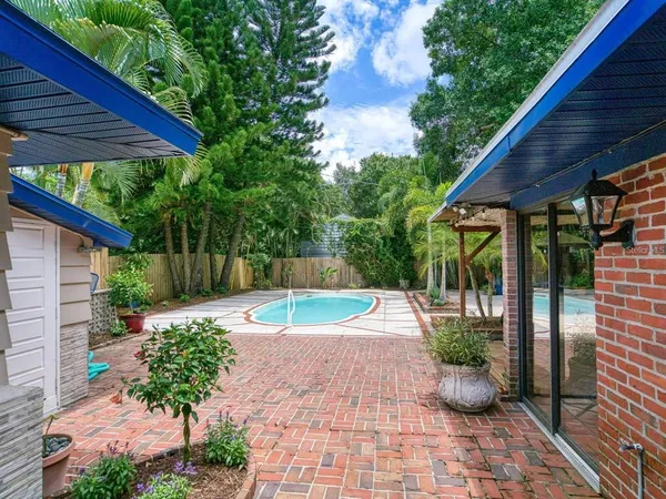 $6,900 | 1127 South Osprey Avenue, Sarasota, FL 34236