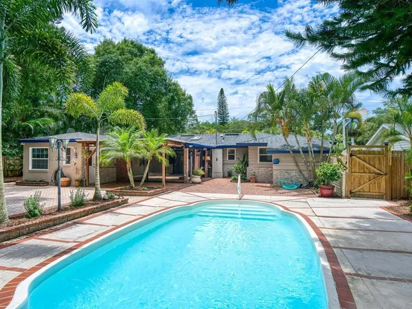 $6,900 | 1127 South Osprey Avenue, Sarasota, FL 34236