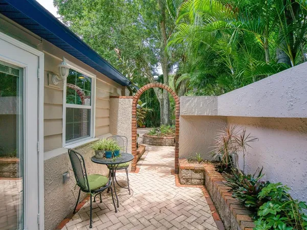 $6,900 | 1127 South Osprey Avenue, Sarasota, FL 34236