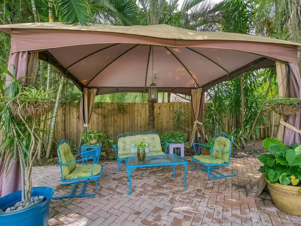 $6,900 | 1127 South Osprey Avenue, Sarasota, FL 34236