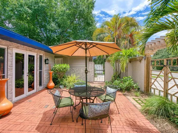 $6,900 | 1127 South Osprey Avenue, Sarasota, FL 34236