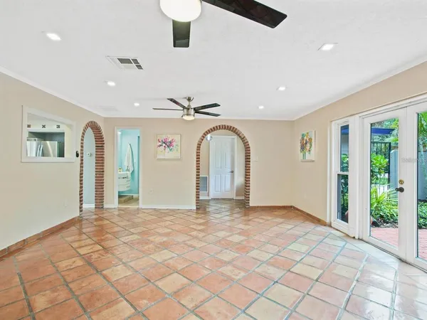 $6,900 | 1127 South Osprey Avenue, Sarasota, FL 34236