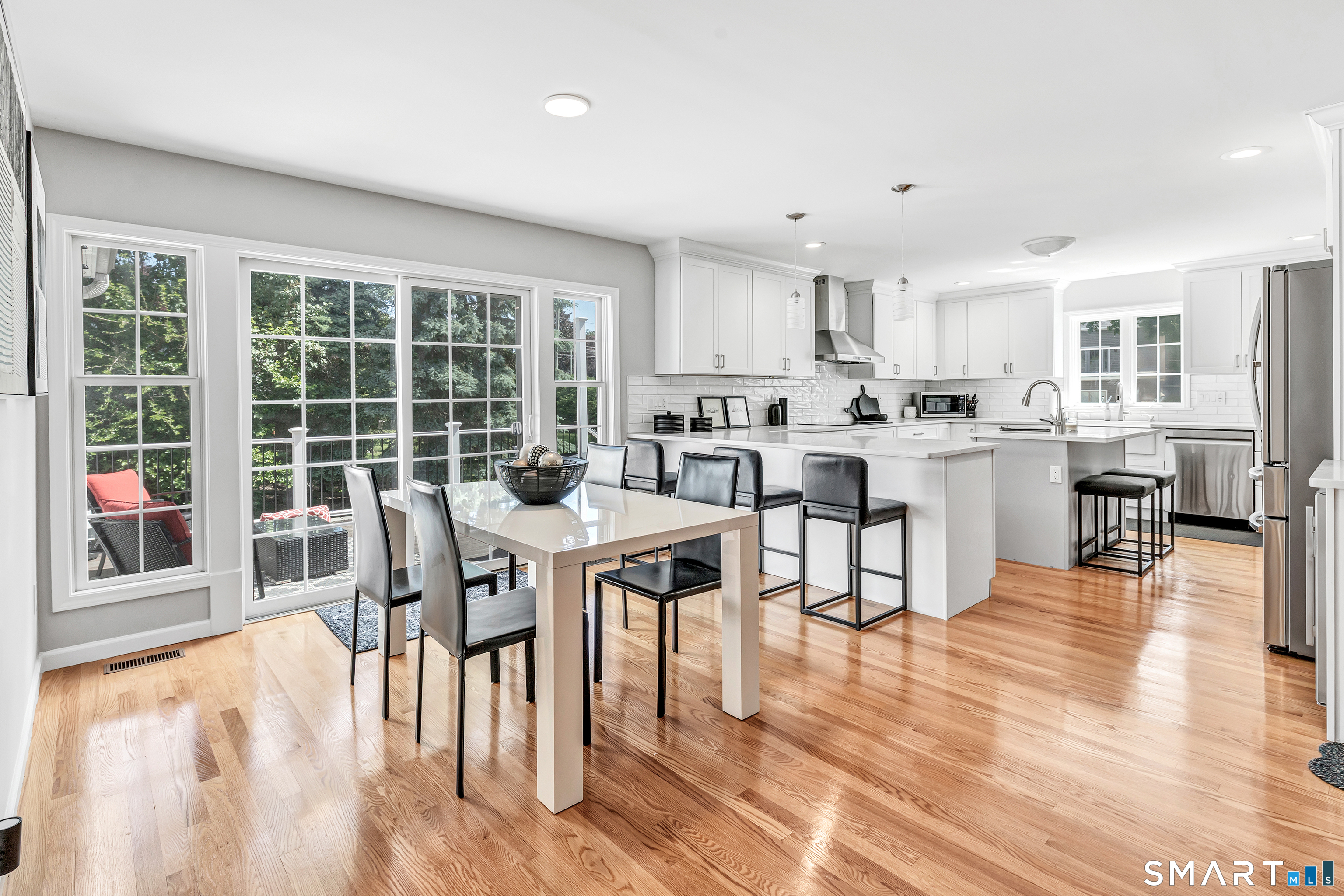 26 Westwood Road Trumbull, CT 06611 - Photo 3 of 40