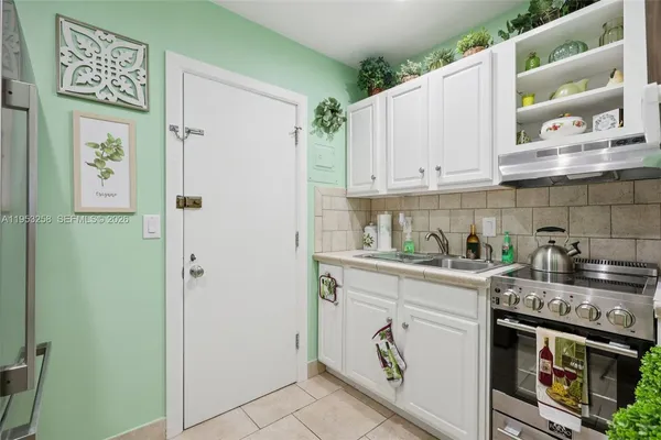 $97,000 | 6260 Northeast 18th Avenue, Unit 823, Fort Lauderdale, FL 33334