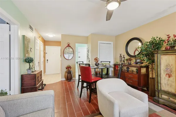 $97,000 | 6260 Northeast 18th Avenue, Unit 823, Fort Lauderdale, FL 33334