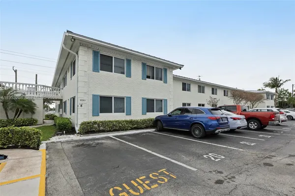 $97,000 | 6260 Northeast 18th Avenue, Unit 823, Fort Lauderdale, FL 33334