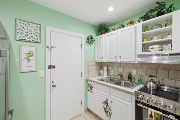 $97,000 | 6260 Northeast 18th Avenue, Unit 823, Fort Lauderdale, FL 33334