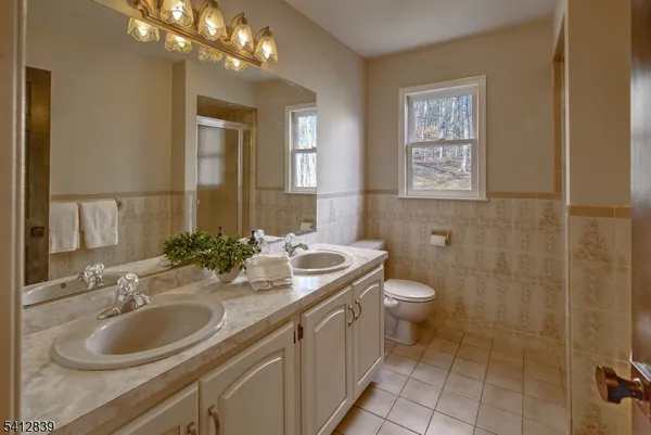 $880,000 | 6 Rock Spring Road, Chester, NJ 07930