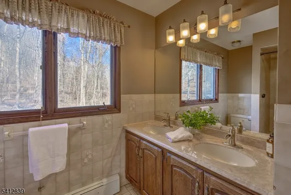 $880,000 | 6 Rock Spring Road, Chester, NJ 07930