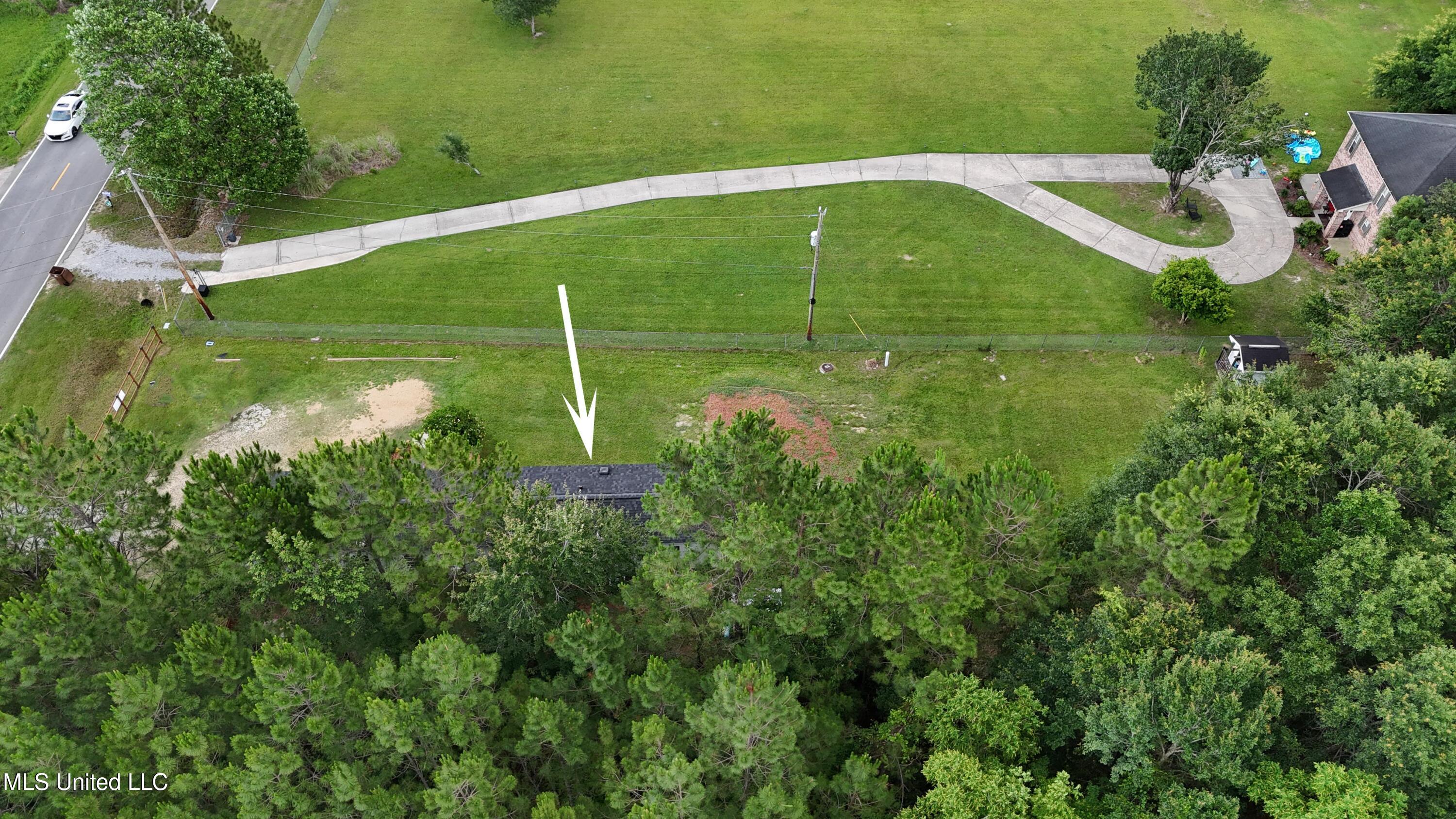 18201 Robinson Road Gulfport, MS 39503 - Photo 23 of 27 026