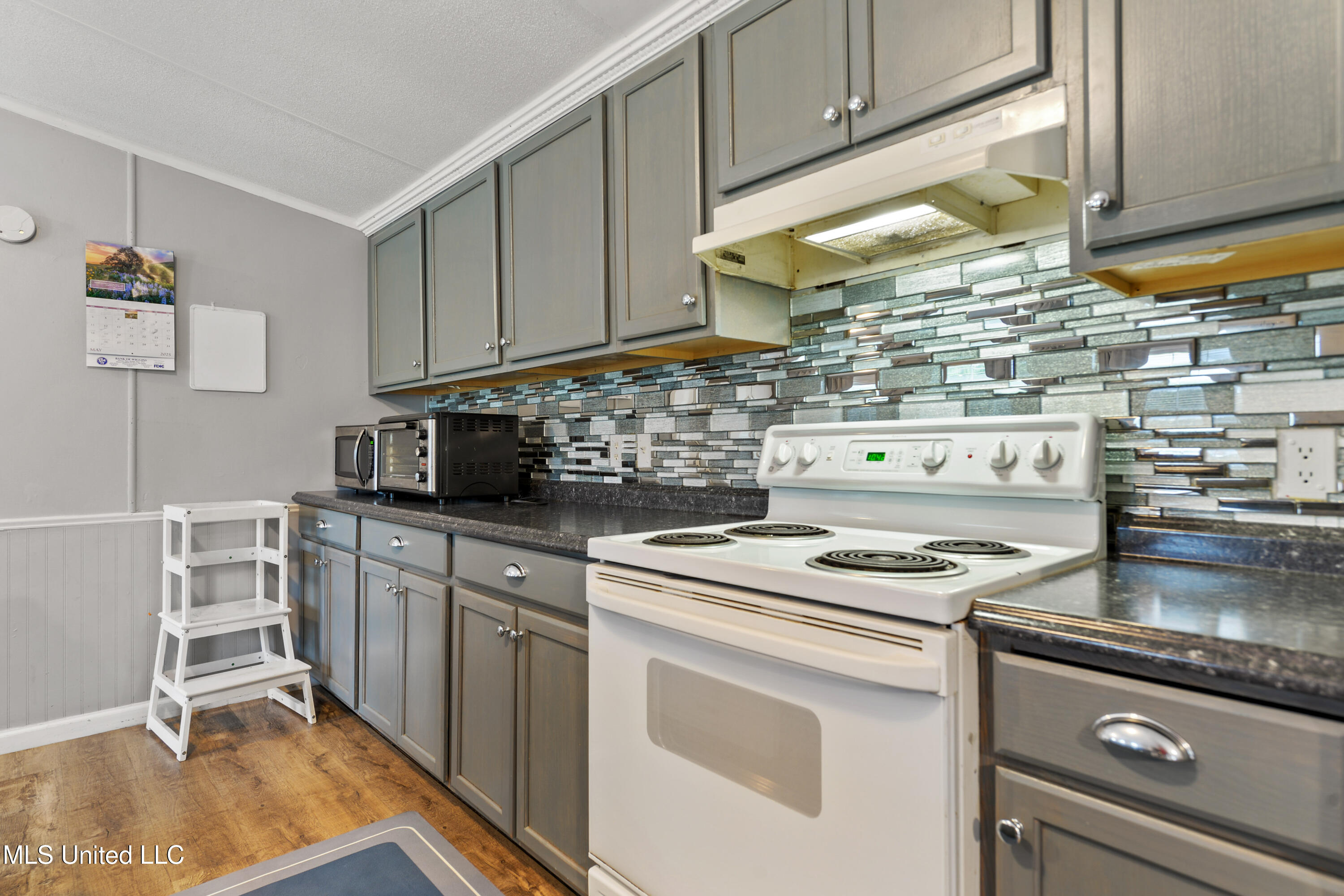 18201 Robinson Road Gulfport, MS 39503 - Photo 10 of 27 010