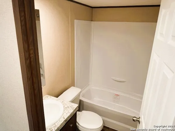 $1,100 | 277 County Road 1647, Unit 2, Moore, TX 78057