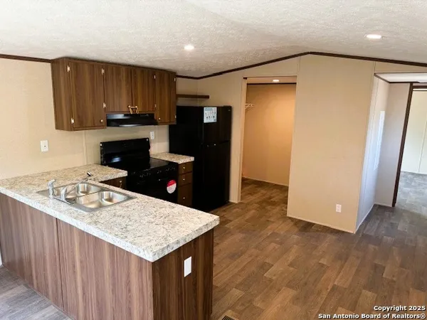 $1,100 | 277 County Road 1647, Unit 2, Moore, TX 78057