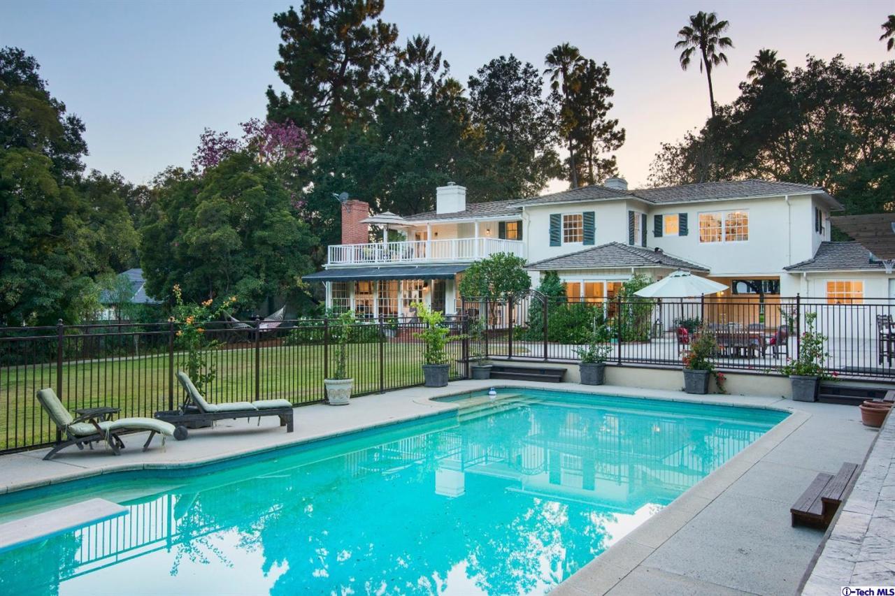 1814 Midlothian Drive Altadena, CA 91001 - Photo 39 of 42 an outdoor view of house with swimming pool and furniture