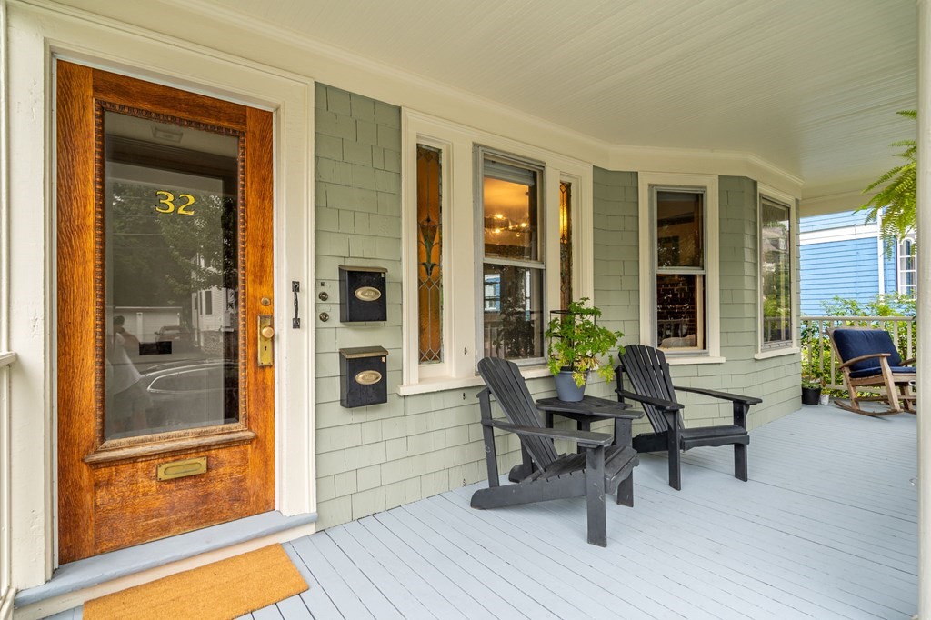 32 Commonwealth Road, Unit 1 Watertown, MA 02472 - Photo 3 of 27 Gallery Image 3