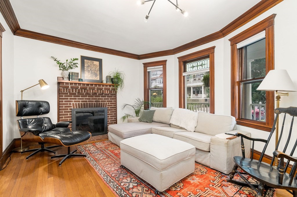 32 Commonwealth Road, Unit 1 Watertown, MA 02472 - Photo 5 of 27 Gallery Image 5