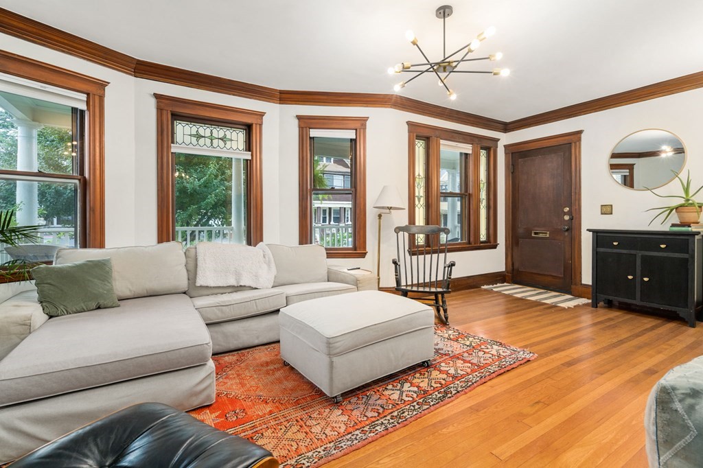 32 Commonwealth Road, Unit 1 Watertown, MA 02472 - Photo 6 of 27 Gallery Image 6