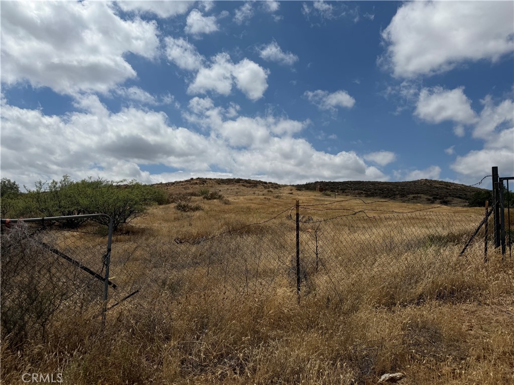 42520 Grama Road Hemet, CA 92544 - Photo 9 of 13