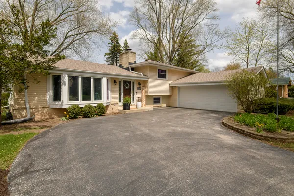 $559,000 | 17900 Continental Drive, Brookfield, WI 53045
