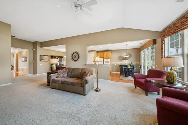$465,000 | 2156 Sandpiper Way, Elgin, IL 60124