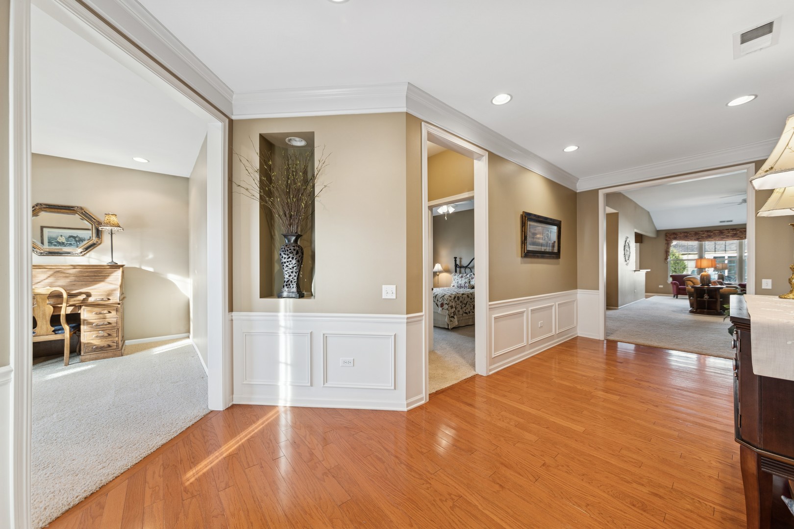 2156 Sandpiper Way Elgin, IL 60124 - Photo 6 of 20