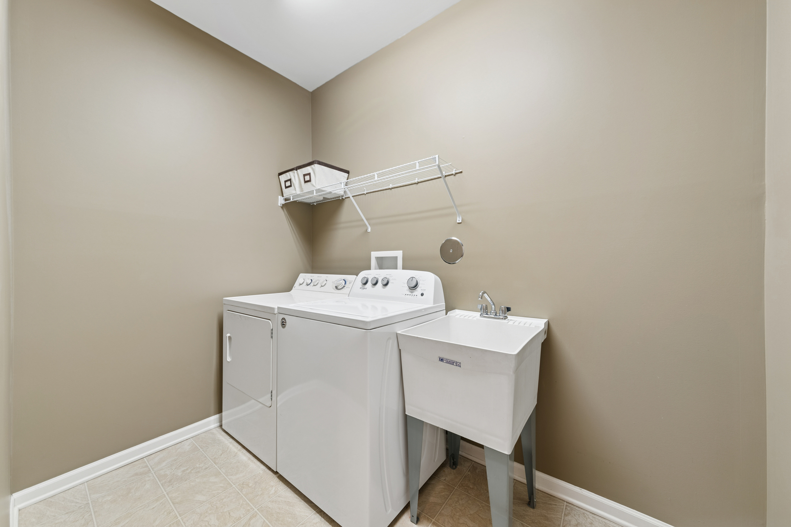 2156 Sandpiper Way Elgin, IL 60124 - Photo 7 of 20