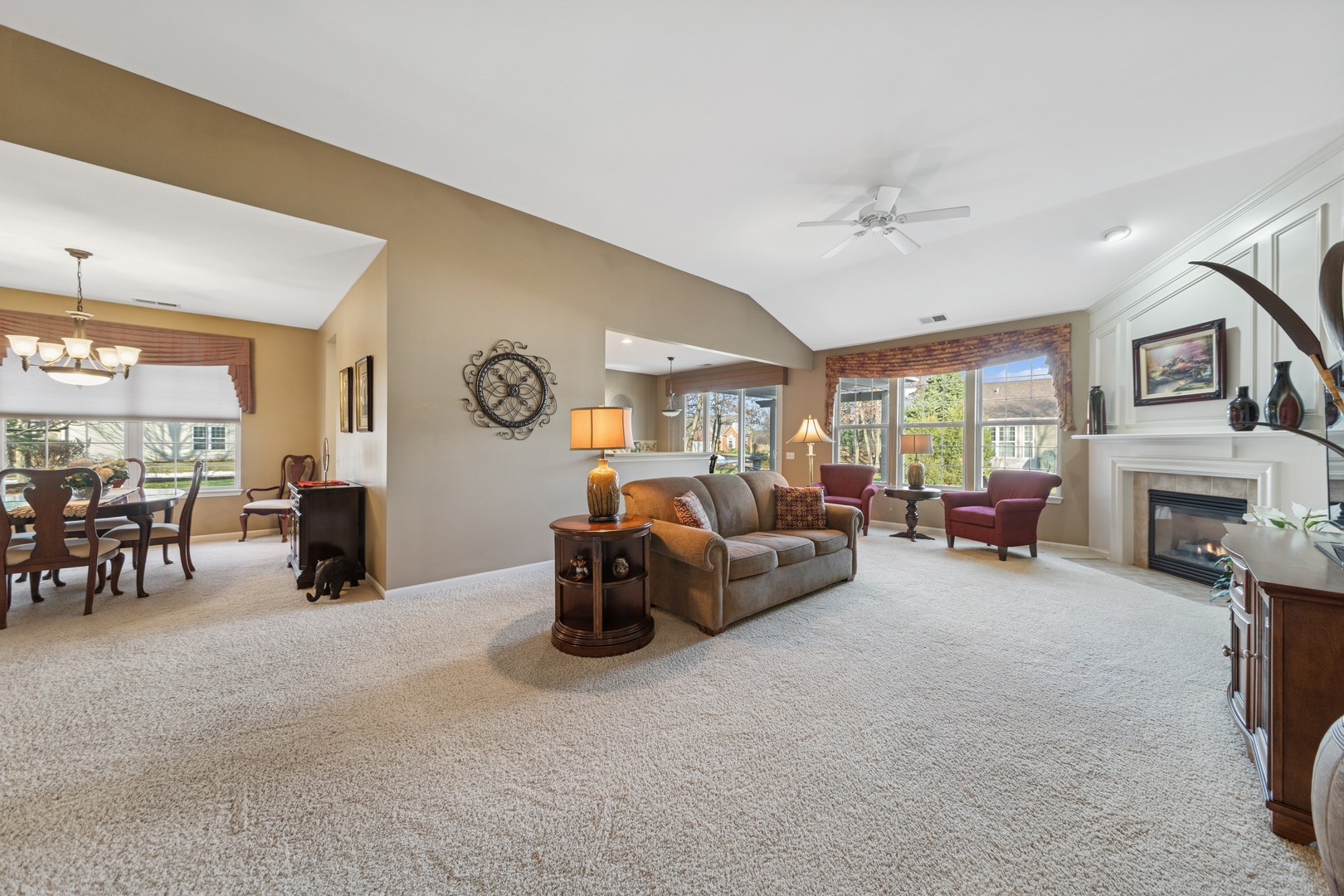 2156 Sandpiper Way Elgin, IL 60124 - Photo 9 of 20