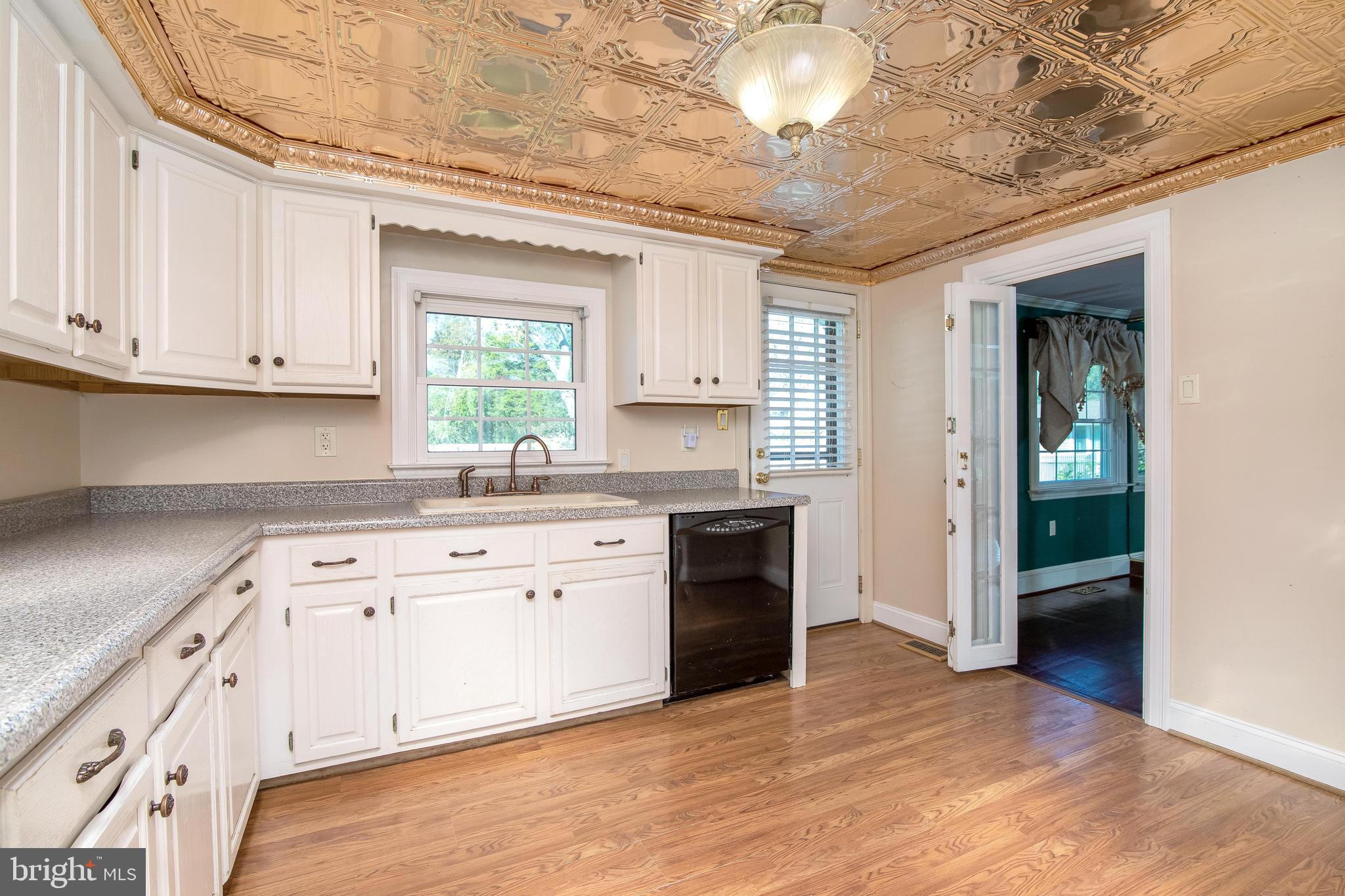 183 Hopewell Road West Berlin, NJ 08091 - Photo 14 of 37 Kitchen