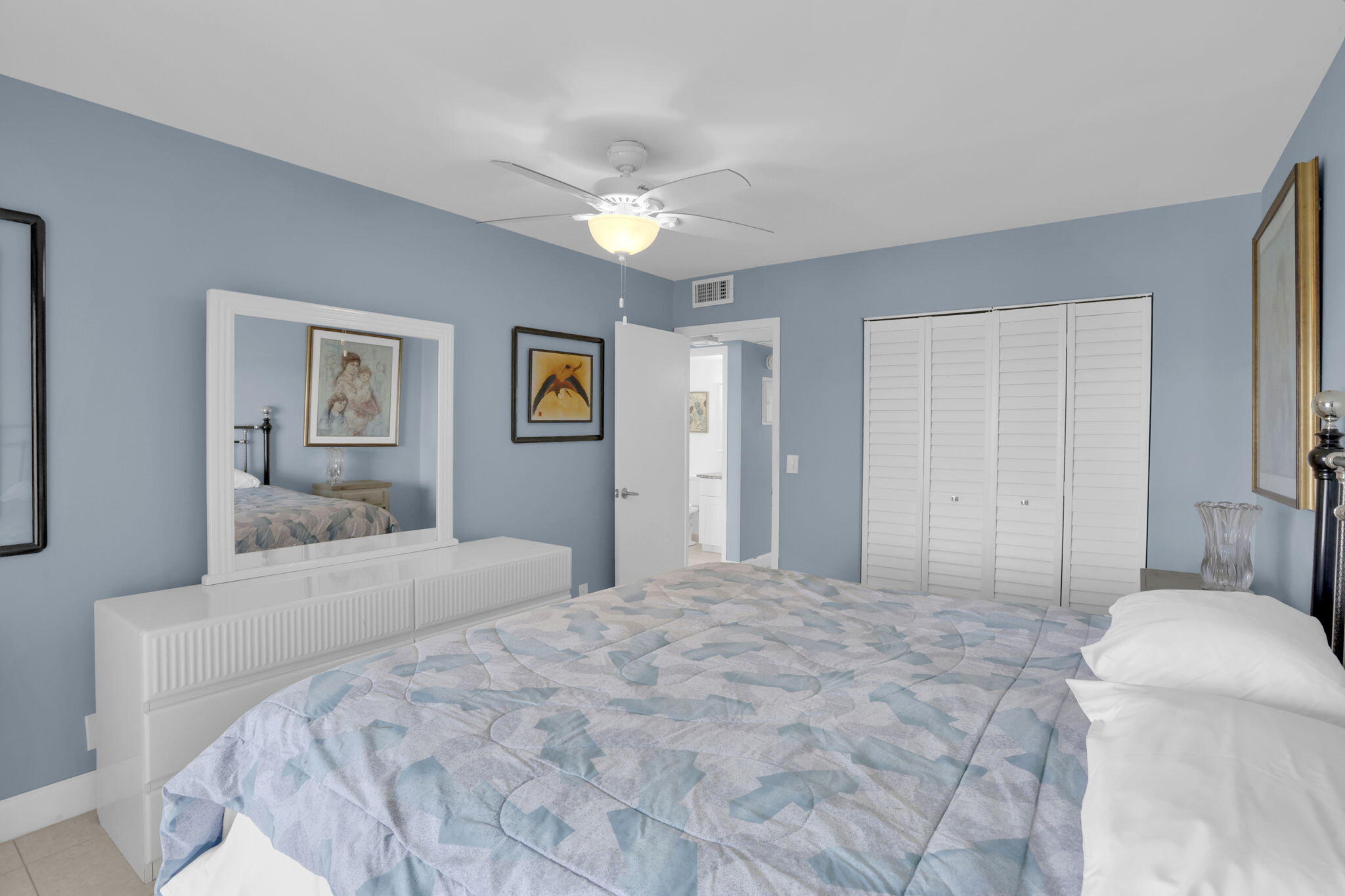 2070 Exeter Boca Raton, FL 33434 - Photo 15 of 21 18-web-or-mls-0E2A1580