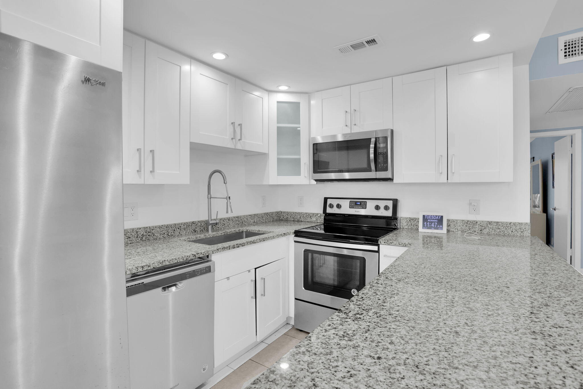 2070 Exeter Boca Raton, FL 33434 - Photo 3 of 21 5-web-or-mls-0E2A1515