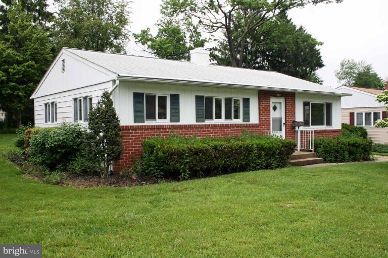 212 Quaker Ridge Road Lutherville-Timonium, MD 21093 - Photo 11 of 28 Exterior (Front)