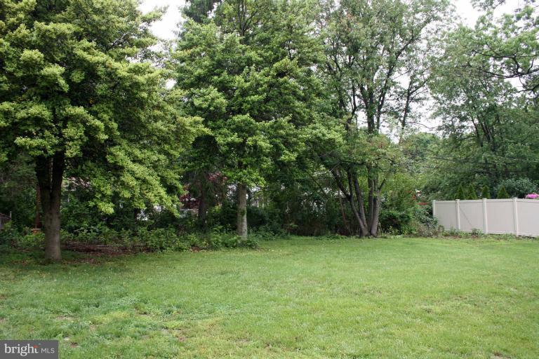 212 Quaker Ridge Road Lutherville-Timonium, MD 21093 - Photo 17 of 28 View