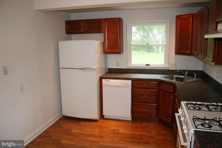 212 Quaker Ridge Road Lutherville-Timonium, MD 21093 - Photo 26 of 28 Kitchen