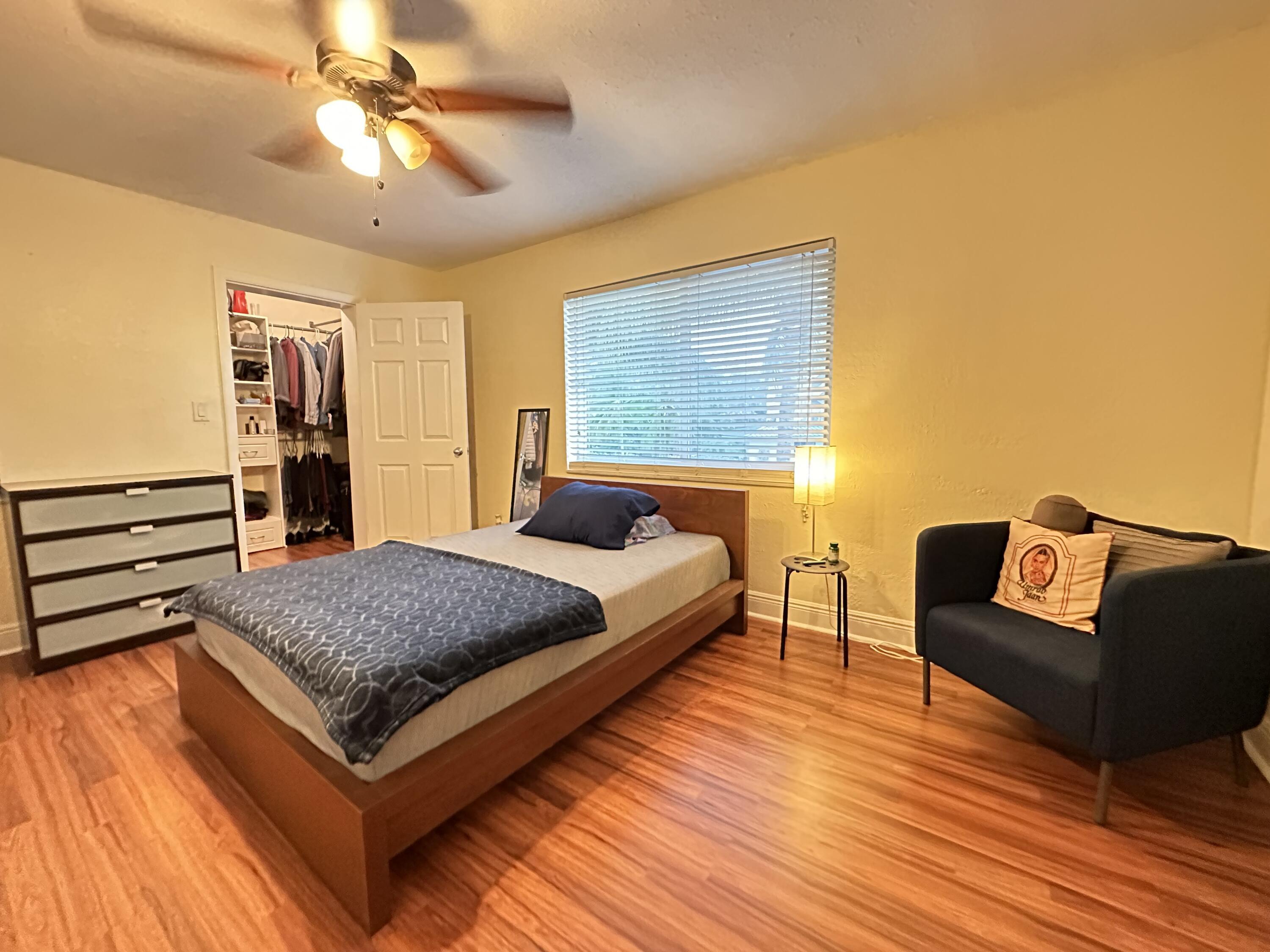5811 Northeast 14th Road, Unit 1 Fort Lauderdale, FL 33334 - Photo 7 of 16 IMG_2392