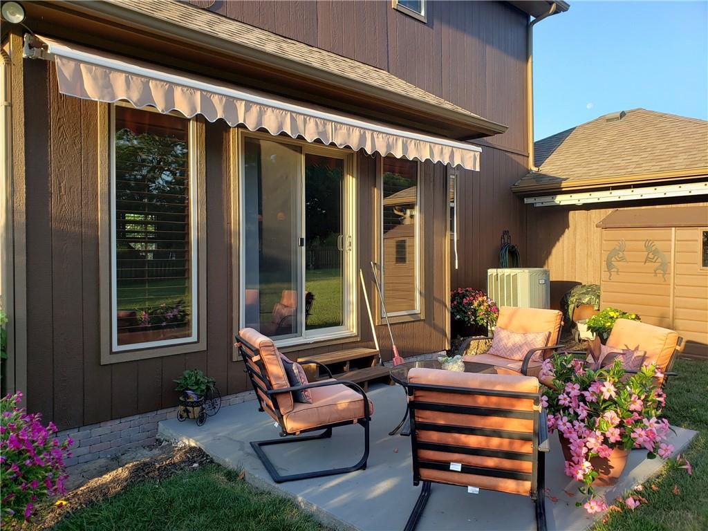 1230 Southwest Arborway Drive Lee's Summit, MO 64082 - Photo 3 of 8