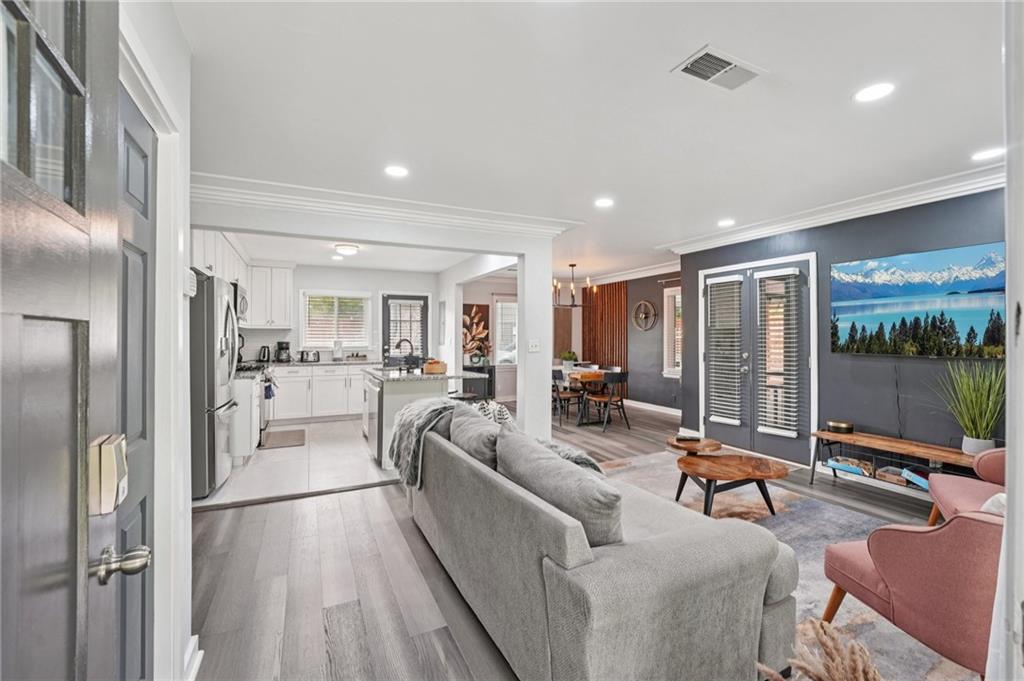 2659 Glenvalley Drive Decatur, GA 30032 - Photo 4 of 59