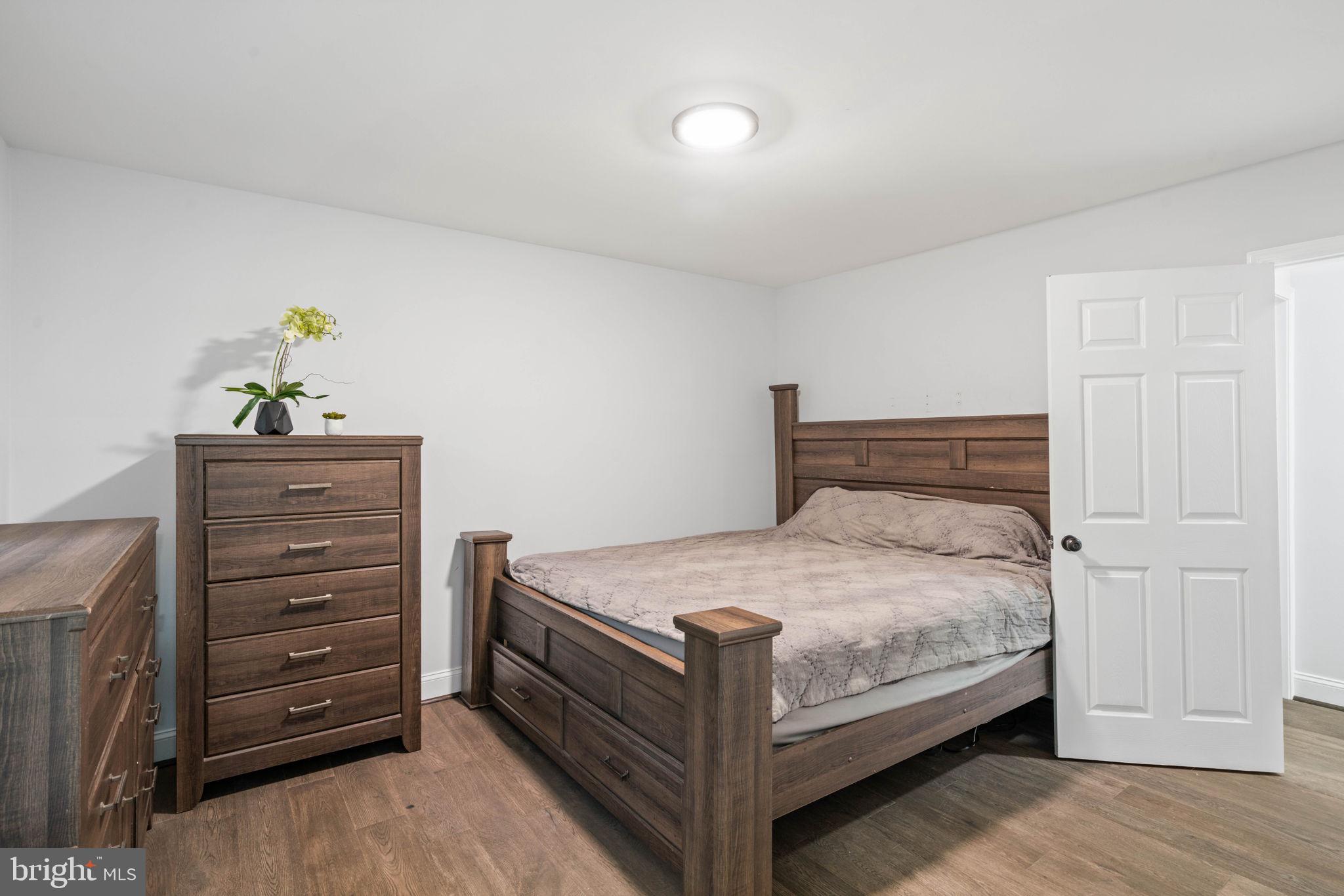 6555 Davis Ford Road Manassas, VA 20111 - Photo 20 of 59 Primary Bedroom