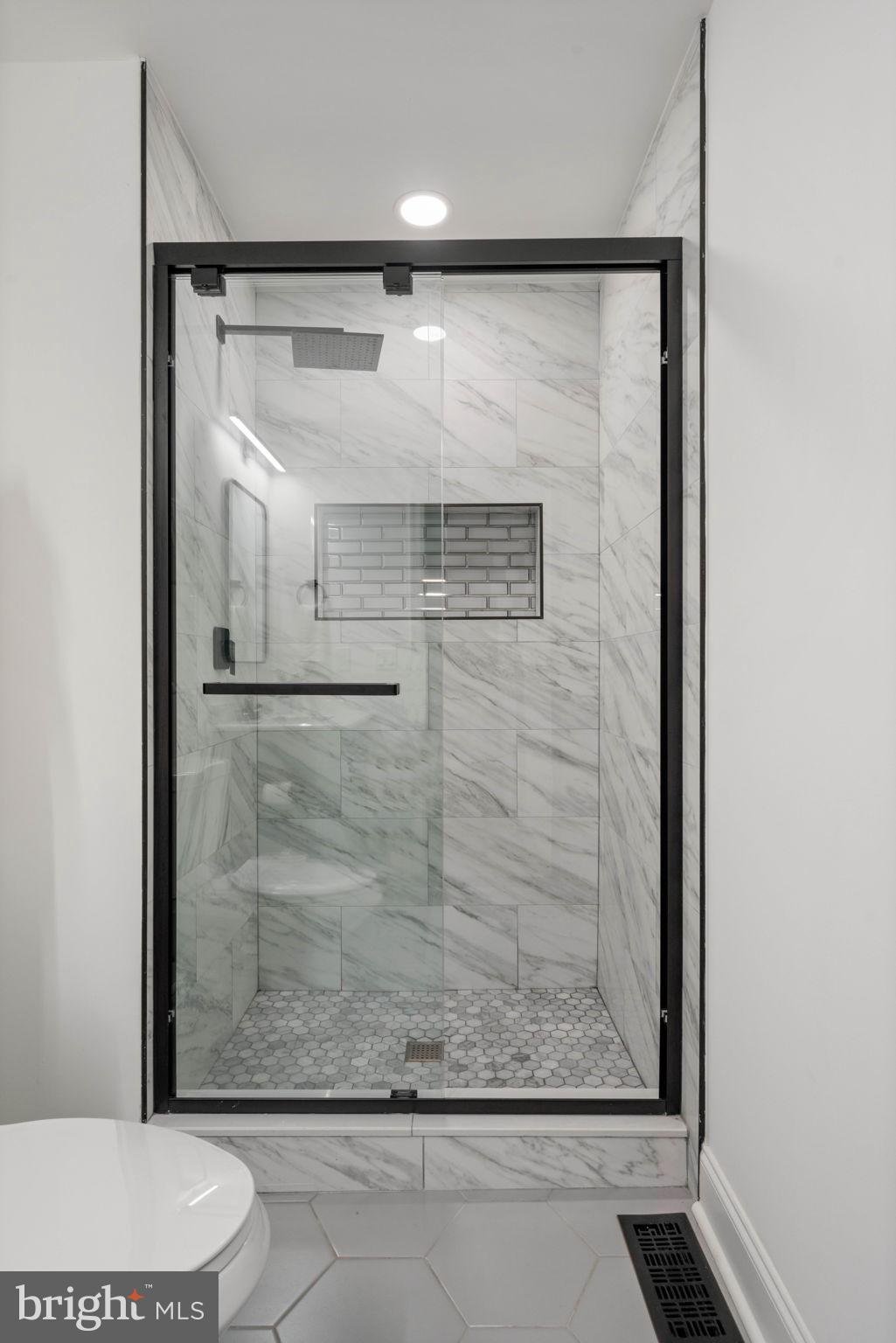 6555 Davis Ford Road Manassas, VA 20111 - Photo 23 of 59 Primary Shower
