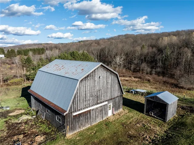 $275,000 | 268 Armstrong Road, Plainfield, NY 13491