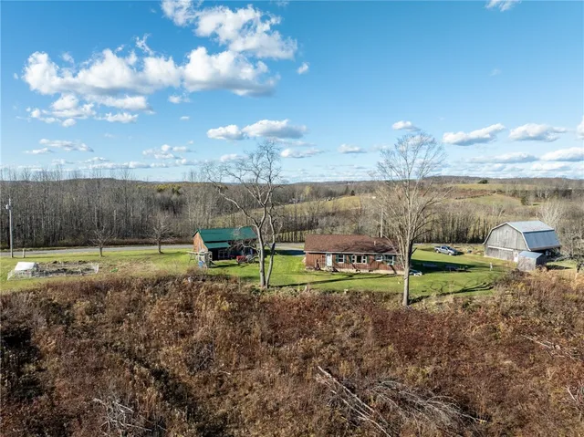 $275,000 | 268 Armstrong Road, Plainfield, NY 13491