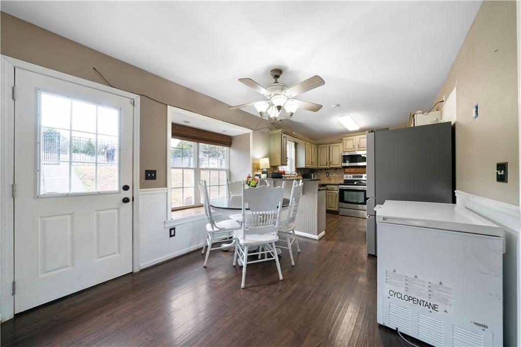 372 Jake Whorton Road Silver Creek, GA 30173 - Photo 12 of 37