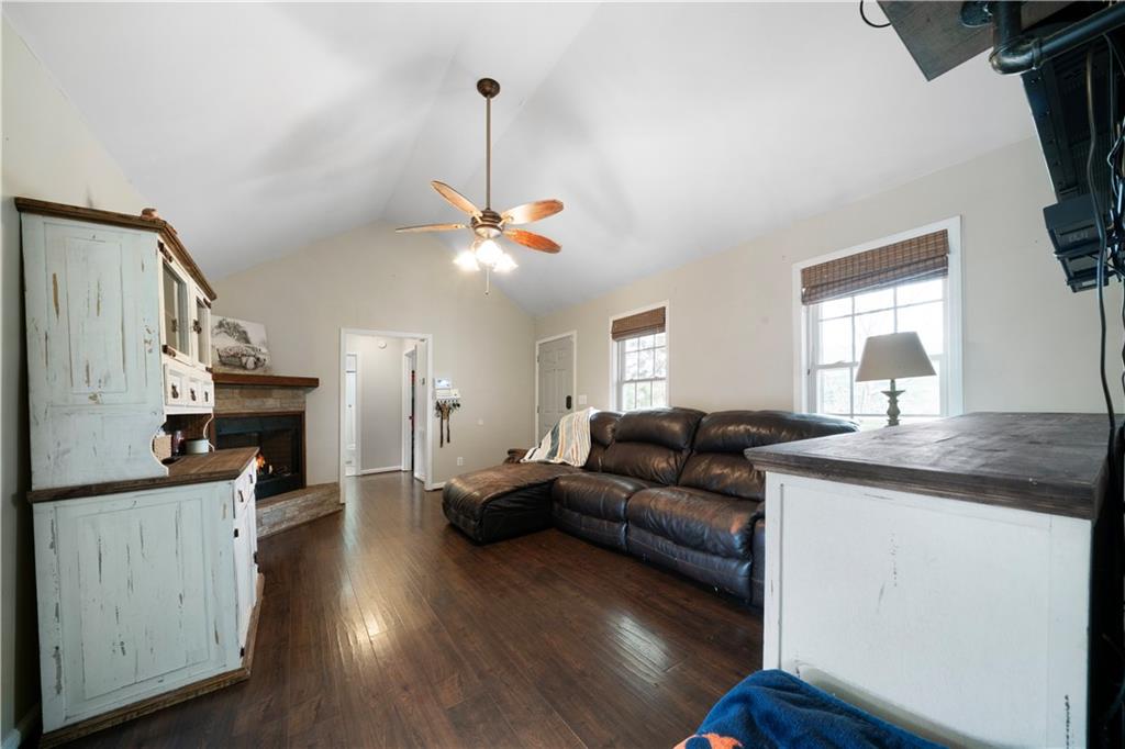 372 Jake Whorton Road Silver Creek, GA 30173 - Photo 8 of 37